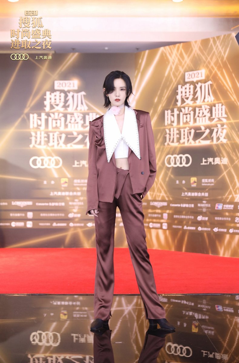 lukeranarchive's tweet photo. 211222 | SOHU WEIBO UPDATE
#KERAN #陆柯燃 #LUKERAN https://t.co/fkjDQFHzSB