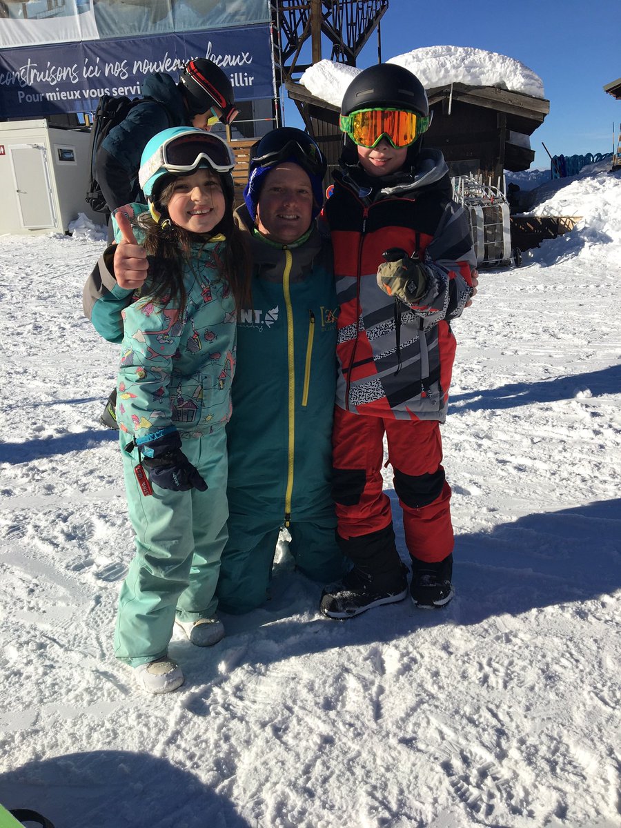 Anne-Marie tweet media