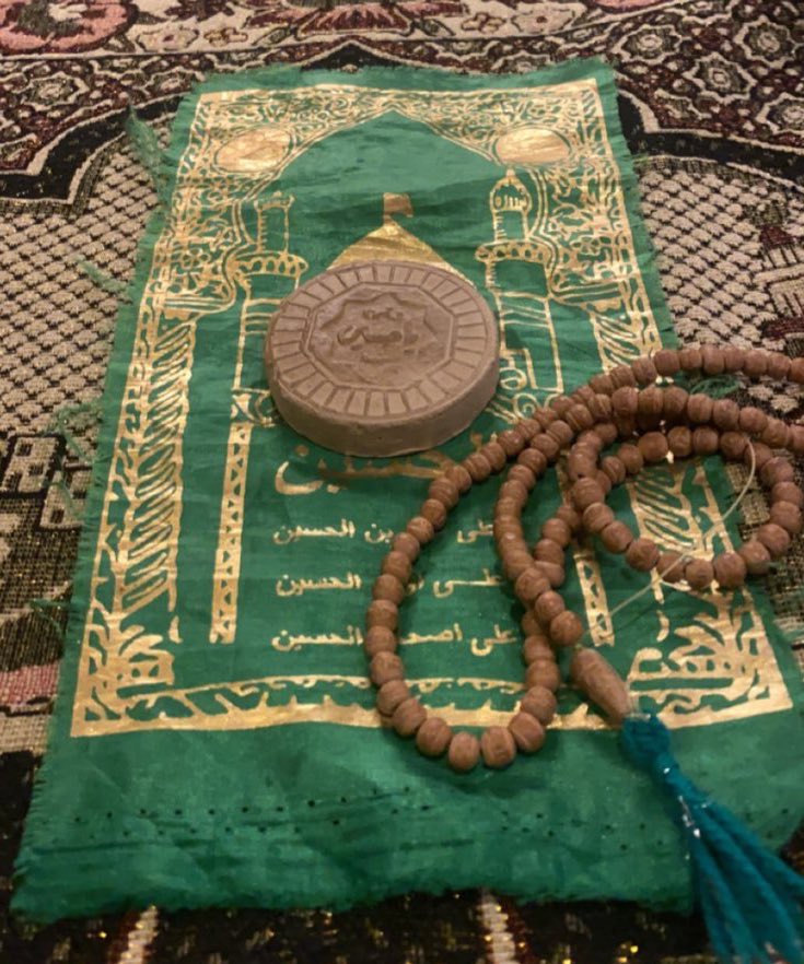Awaited_Hope's tweet photo. 'Verily when a servant commits a sin, it is kept on hold from morning until night, so if he seeks #forgiveness for it, it is not recorded against him.'
Imam al-Sadiq (as) 

📚 al-Kafi, v. 2, p. 437
Repent every night for any sin you may have committed knowingly or unknowingly! https://t.co/w2nhiKHZmD