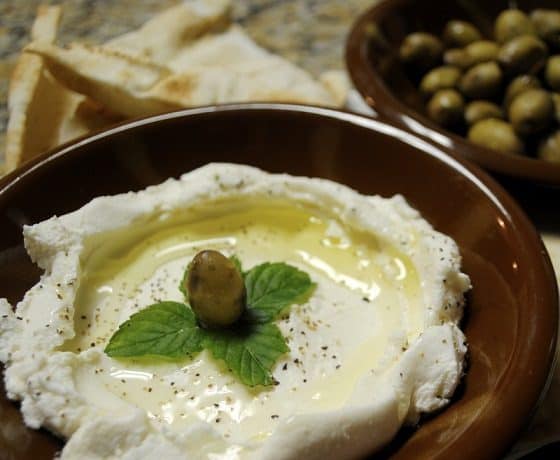 Pinar labne 400 г. Сыр лабнех. Творожный сыр labne. Лабне. Йогуртовый лабне.