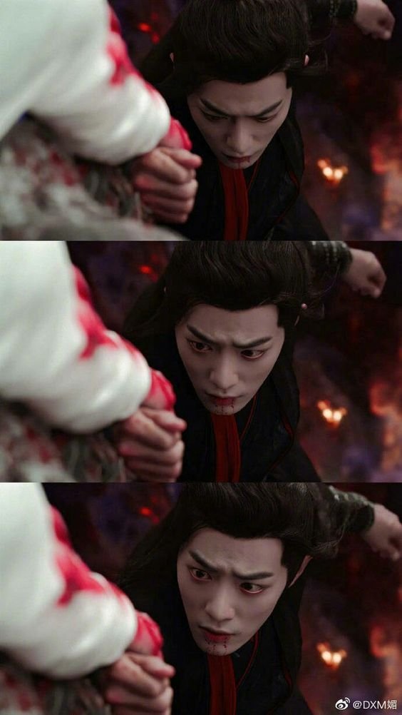 Bunnymlight's tweet photo. Em pensar que o WWX não esperava que o LZ ia segura-lo com todas suas forças para ele ñ cair, pq na cabeça dele ele era alguém que merecia morrer aos olhos do LZ...alguém "impuro" e que tinha ultrapassado os limites da cultivação, descontrolado, tudo que a "imaculada" segunda + https://t.co/9q5wVAedSD