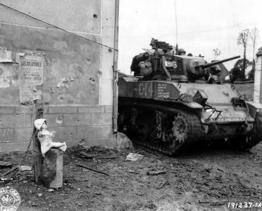 Heisenberg_PzVI's tweet photo. 赤ちゃんと #M5Stuart https://t.co/aZMvR0dK7v