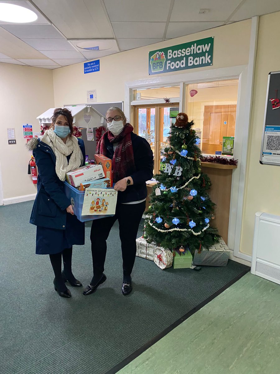 BassetlawB's tweet photo. Thank you to @Worksopnurses for their donations today! Keep up the good work! @NottsHealthcare 

#bassetlawfoodbank #foodbank #bassetlaw #donations #thankyou #communtiypower #communitypowered https://t.co/w3nawuWv5U