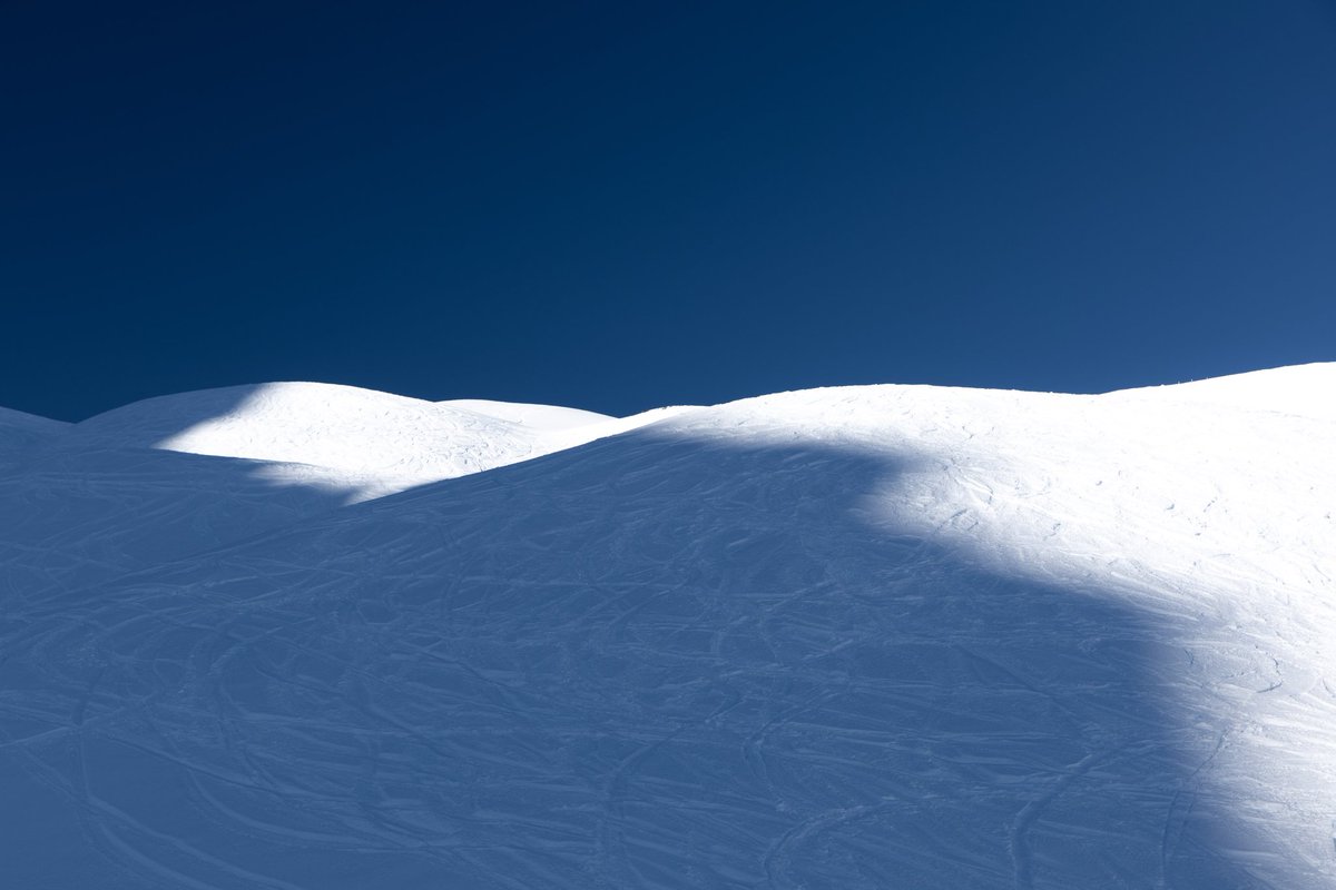 JPhotomoments's tweet photo. Swiss Antarktis...

#landscapephotography #Winter #Switzerland #mountains https://t.co/svOk9SJ0n5