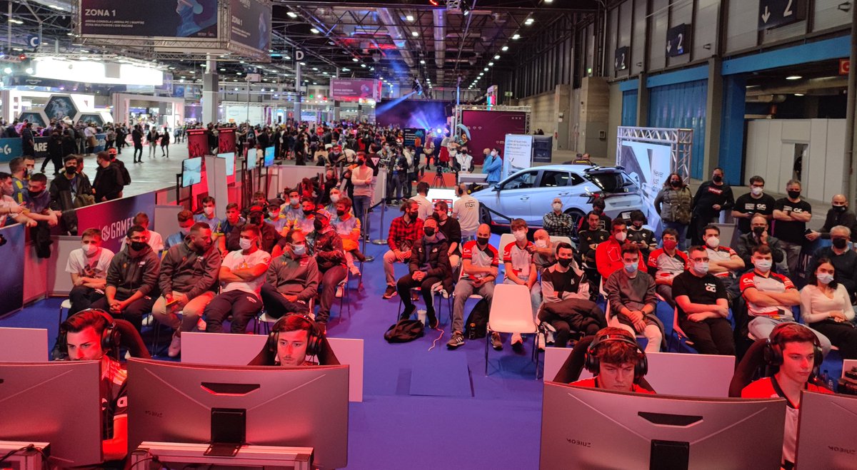 MundoGT's tweet photo. Mención especial a @BenQ_Spain que lleva varios años no solo apostando por nosotros sino por el simracing en general.

Una vez más, gracias a los MOBIUZ #E3415R las #FinalesSCE fueron un éxito en la #AmazonGamergy2021.

Si buscáis monitores ¡ya sabéis que regalar estas navidades! https://t.co/t1Finiweh4