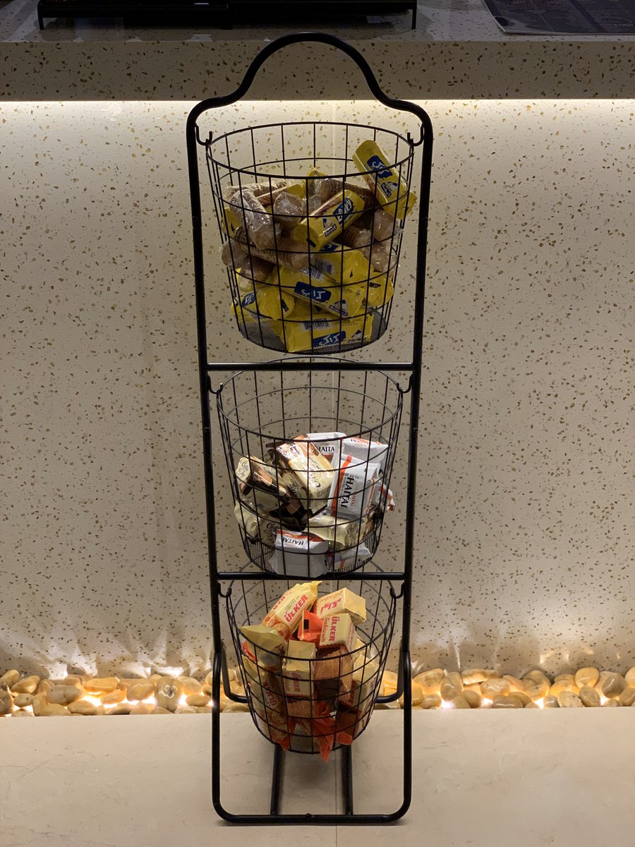 • صور وتفاصيل للمكان والجلسات ..