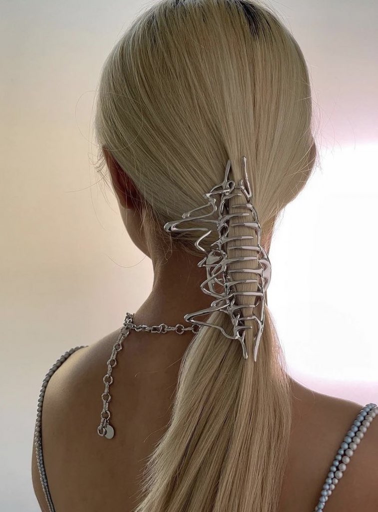 dirtchive's tweet photo. liquified hair accessories by yvmin https://t.co/ILANqUH2qY