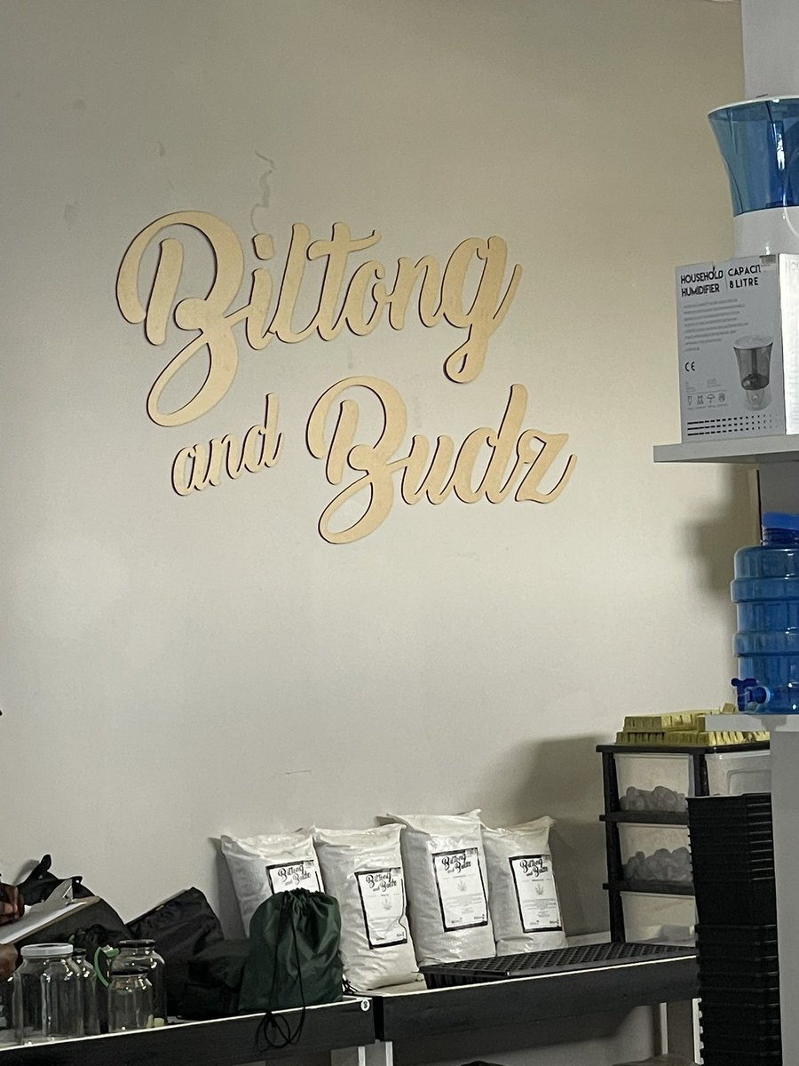 letsgetbaked_za's tweet photo. Visiting the New Store out in Somerset West https://t.co/XnMd3dfSP5
