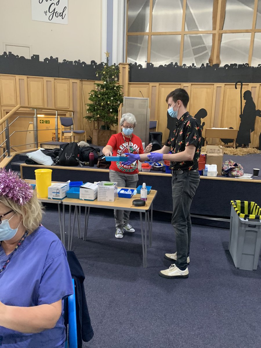ParkMass's tweet photo. If you’re in Plymouth city centre and need your vaccine come and visit our Pop up at Central Methodist Church - opp @drakecircusplym and M&amp;S 
12- 15 years, under 18’s and over 18’s. Boosters 1st and 2nds No queue at the moment open until 5.30pm  @ParkMass @UHP_NHS @NHSDevonCCG https://t.co/mdJoYTqMcg