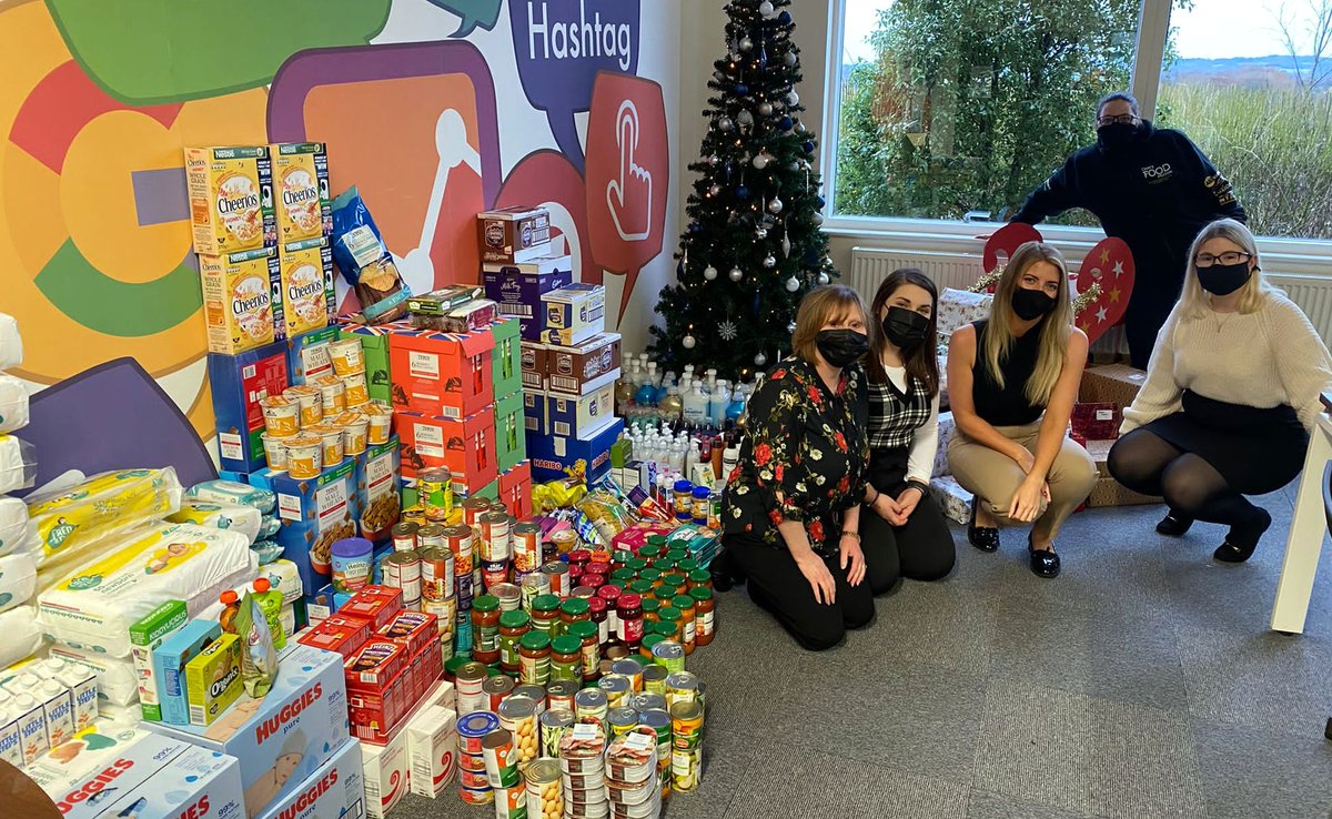 StayUKNews's tweet photo. "Amazing!" is food charity's verdict on holiday park group's Christmas donations. Story here: https://t.co/QYWcO5QCLh @ParkHolidaysUK @domsfoodmission https://t.co/QD9nP8e6kO