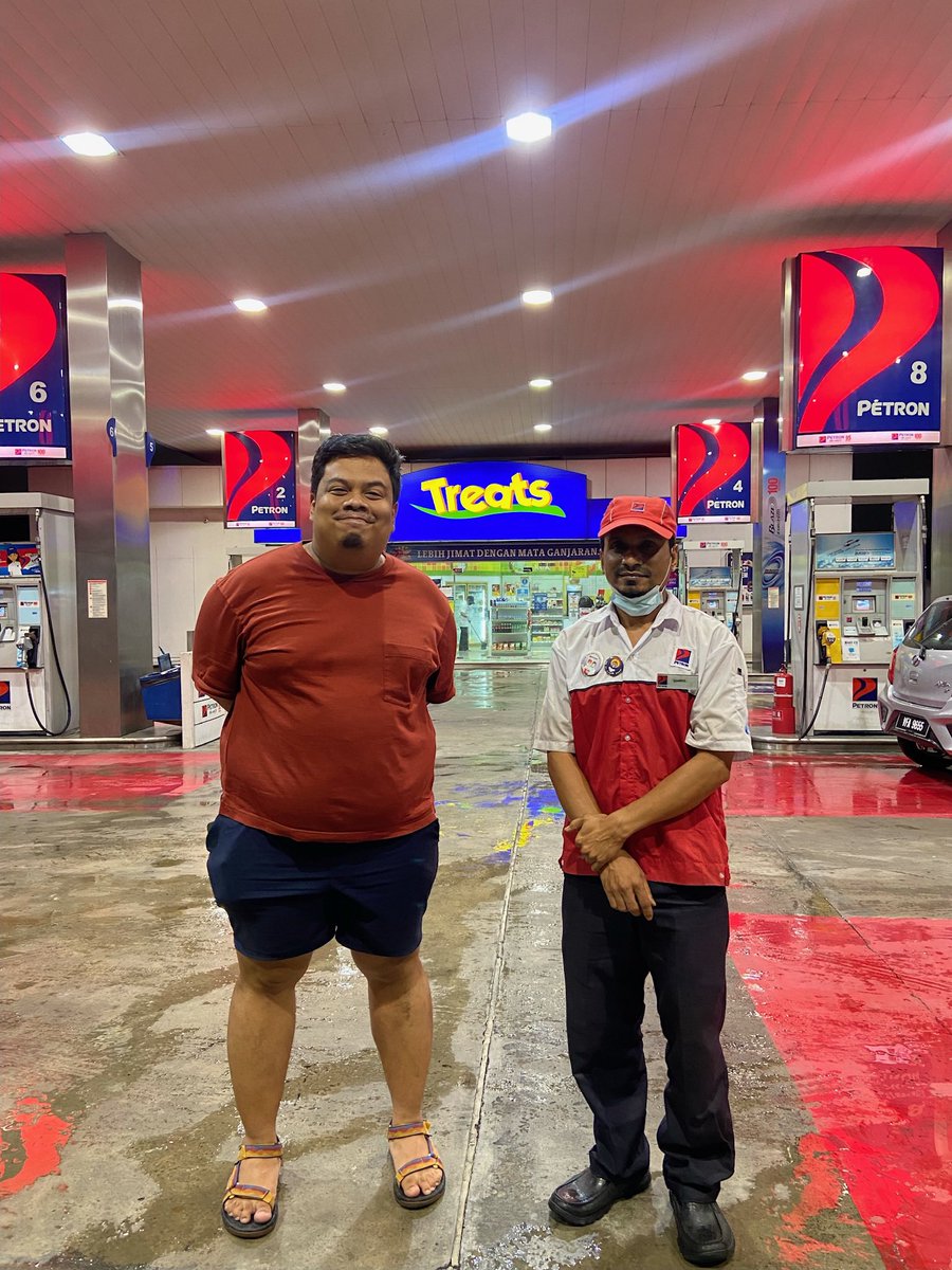 amerhadiazmi's tweet photo. If you frequent Petron Jalan Gasing, next to SFX church, our friend Sahidul wants you to know that he’s flying home to Bangladesh for good after 5 and a half years here. https://t.co/F6z3JR7X86