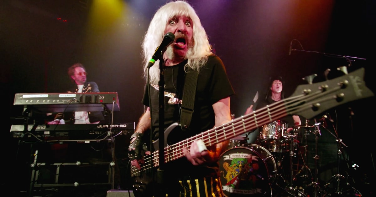 Happy birthday to visionary musician Derek Smalls. Here he is impersonating the equally talented Harry Shearer...oh! 