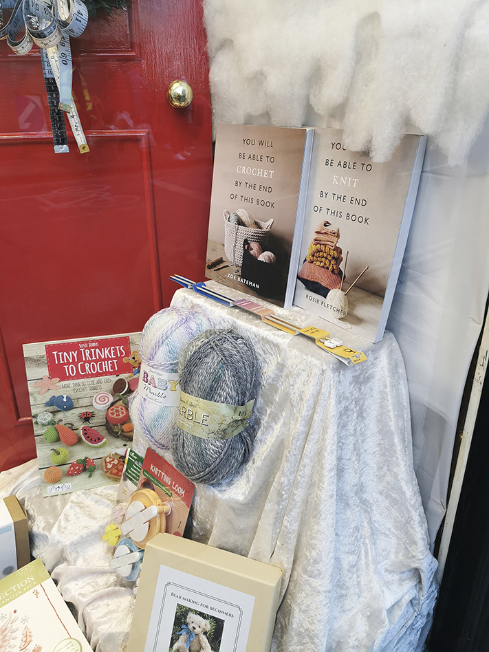 GMC_D's tweet photo. Thanks #DuttonsforButtons for this festive window display that's getting us in the Christmas spirit, two more sleeps...Featuring @GMCbooks @TuvaYayincilik @SterlingBooks #OctopusPublishing https://t.co/Q4PSbMkFYe