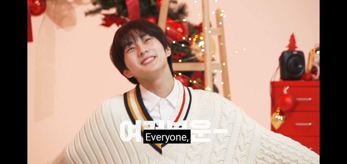 chocoball_29's tweet photo. EN- O'CLOCK EP 21🎄☃️🎅🏻🎉

@ENHYPEN_members @ENHYPEN 
 
#ENHYPEN #JUNGWON #EN_OCLOCK #EN_OCLOCK_EP21 https://t.co/3tWWHqsX4H