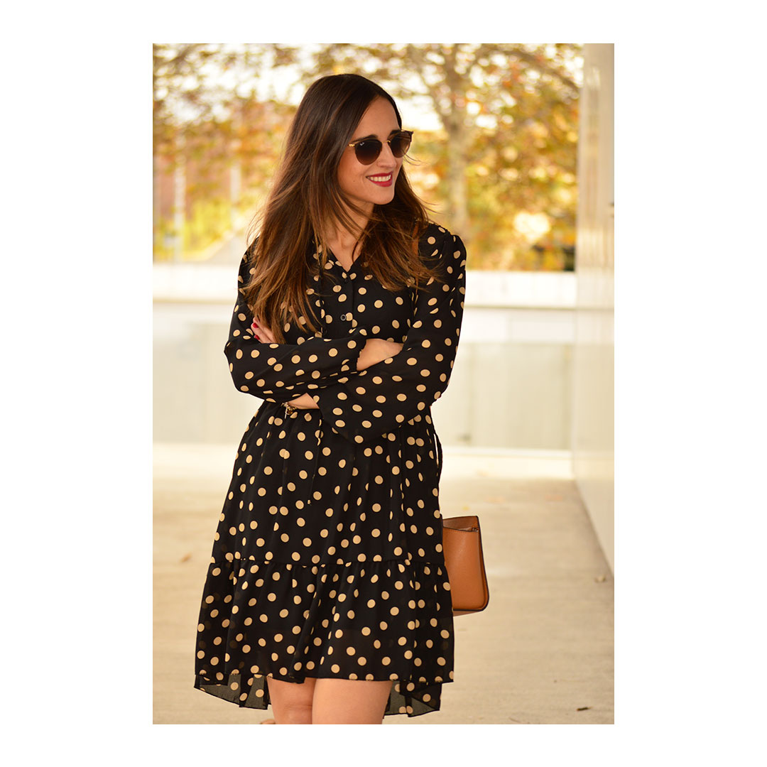 AdaGatti's tweet photo. Sandra guapísima con nuestro vestido de lunares. 
Ref. JF001
https://t.co/eX5oe1Mhyg
#OOTD #AdaGatti #Moda #AutumnWinter #modaMujer #OutfitOfTheDay https://t.co/VEox2KkFoA