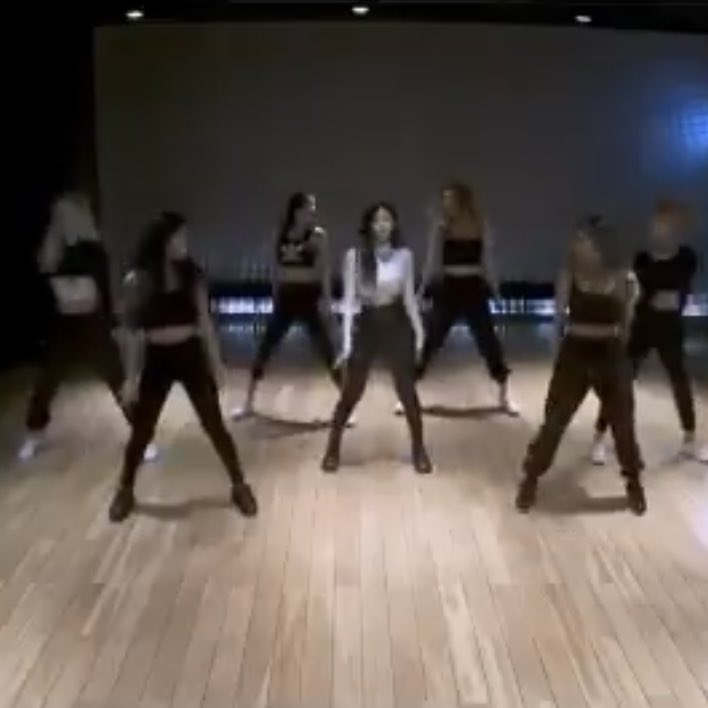 firejennie's tweet photo. jennie youtube exists https://t.co/BzaSeLqlPI