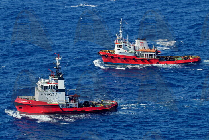Shipguru's tweet photo. #Greek #tugs #AEGEON_PELAGOS and #ALEXANDER3 #engaged in #towageoperations of #282metre #algerian #lpgtanker #BACHIR_CHIHANI #underway in the #EasternMediterranean  - 27.06.2015 - https://t.co/nfgboxc3g3 - NO PHOTOS can be used or manipulated without our permission @TUGSPOTTERS https://t.co/gVk3O9ZQ0J
