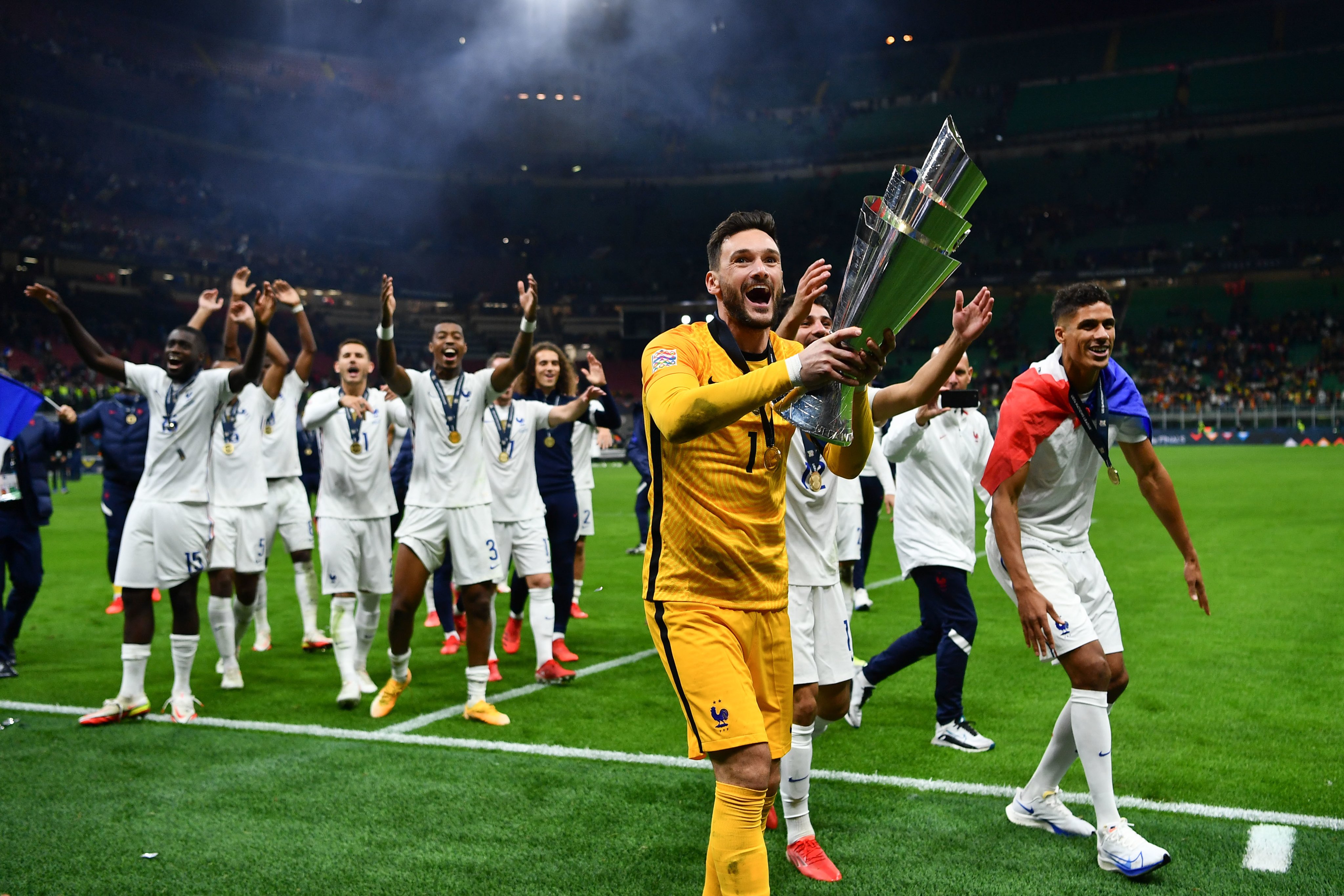 Equipe De France Un Joyeux Anniversaire A Notre Emblematique Capitaine Hugo Lloris 136 Selections Qui Fete Ses 35 Ans Aujourd Hui T Co Dy918xabnk Twitter