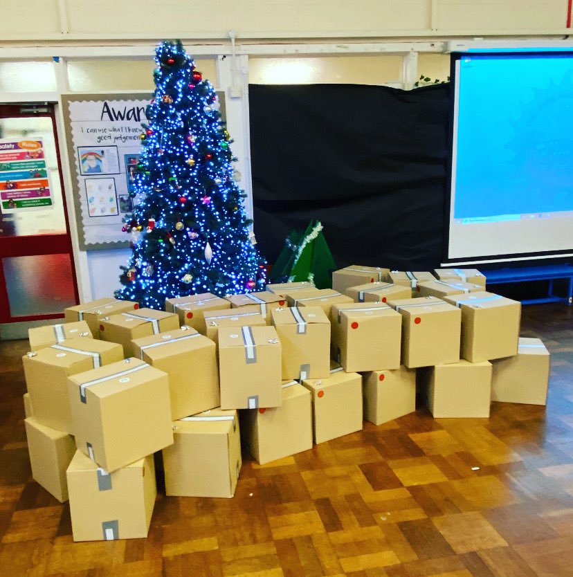 Secret Santa Hamper tweet media