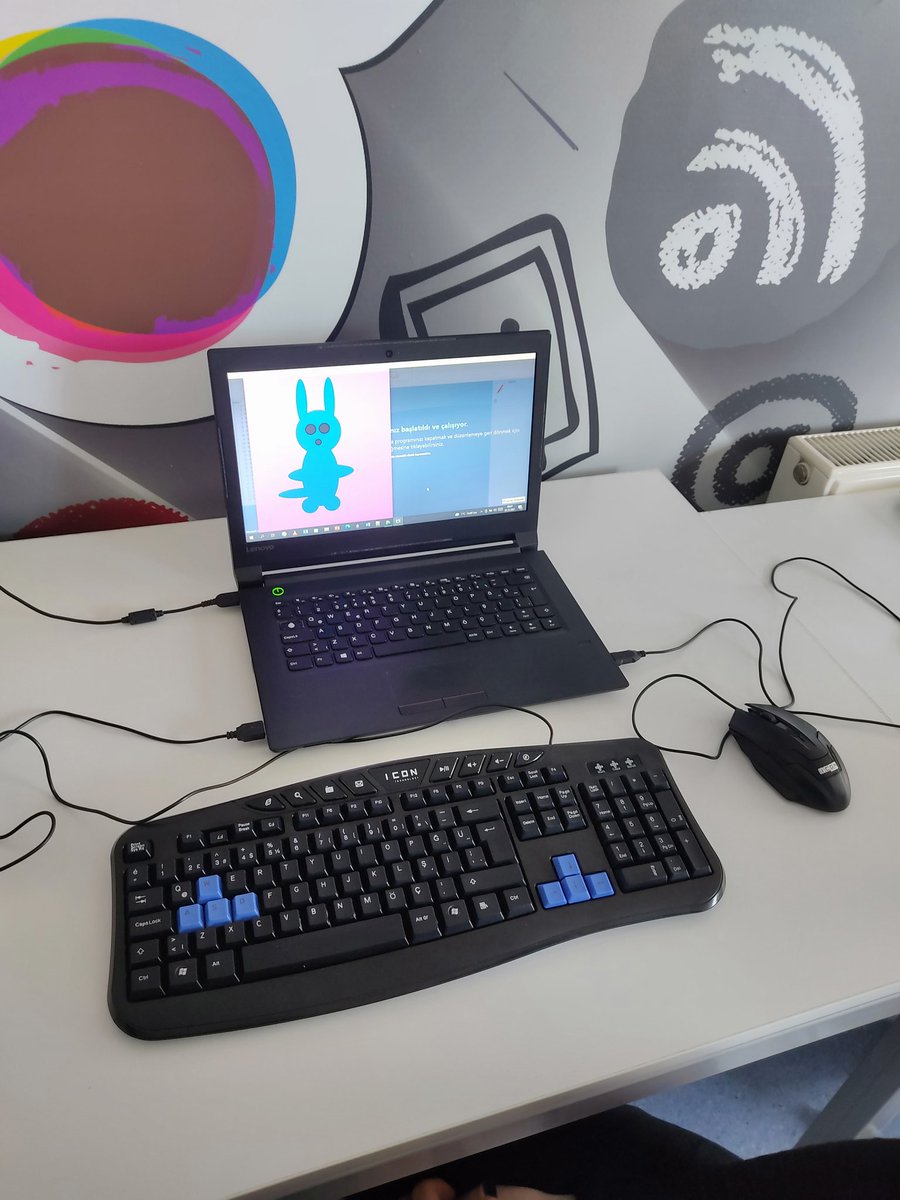 mervgk10's tweet photo. 8.Sınıf öğrencilerimizin Small Basic Grafik penceresinde özgün projeleri 🤩 https://t.co/gp3dkkKWqx