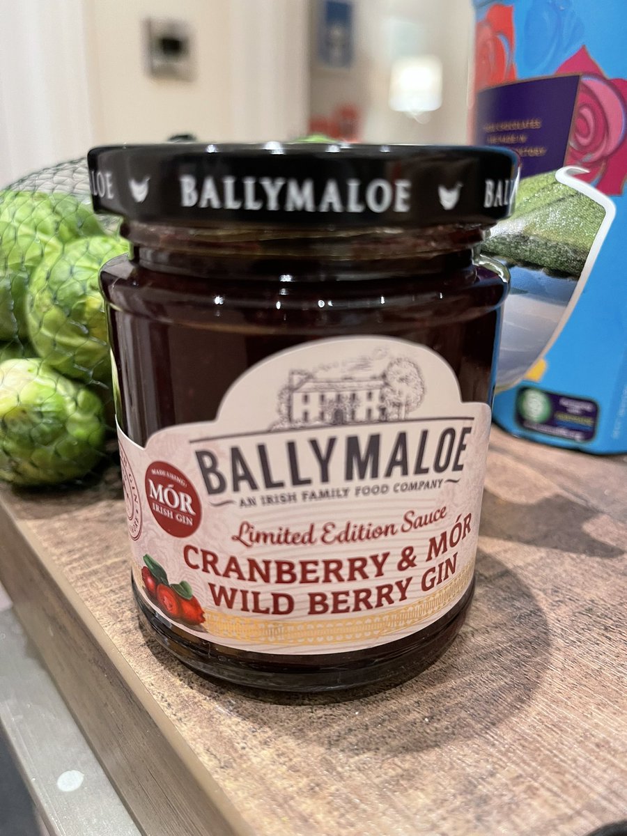 Stephen O'Leary (@stephenoleary) on Twitter photo This looks savage - @ballymaloefoods and <a href="/MorIrishgin/">Mór Irish Gin</a> collaborating to make Cranberry and Wild Berry Gin sauce - roll on Christmas dinner! This looks savage - @ballymaloefoods and <a href="/MorIrishgin/">Mór Irish Gin</a> collaborating to make Cranberry and Wild Berry Gin sauce - roll on Christmas dinner!