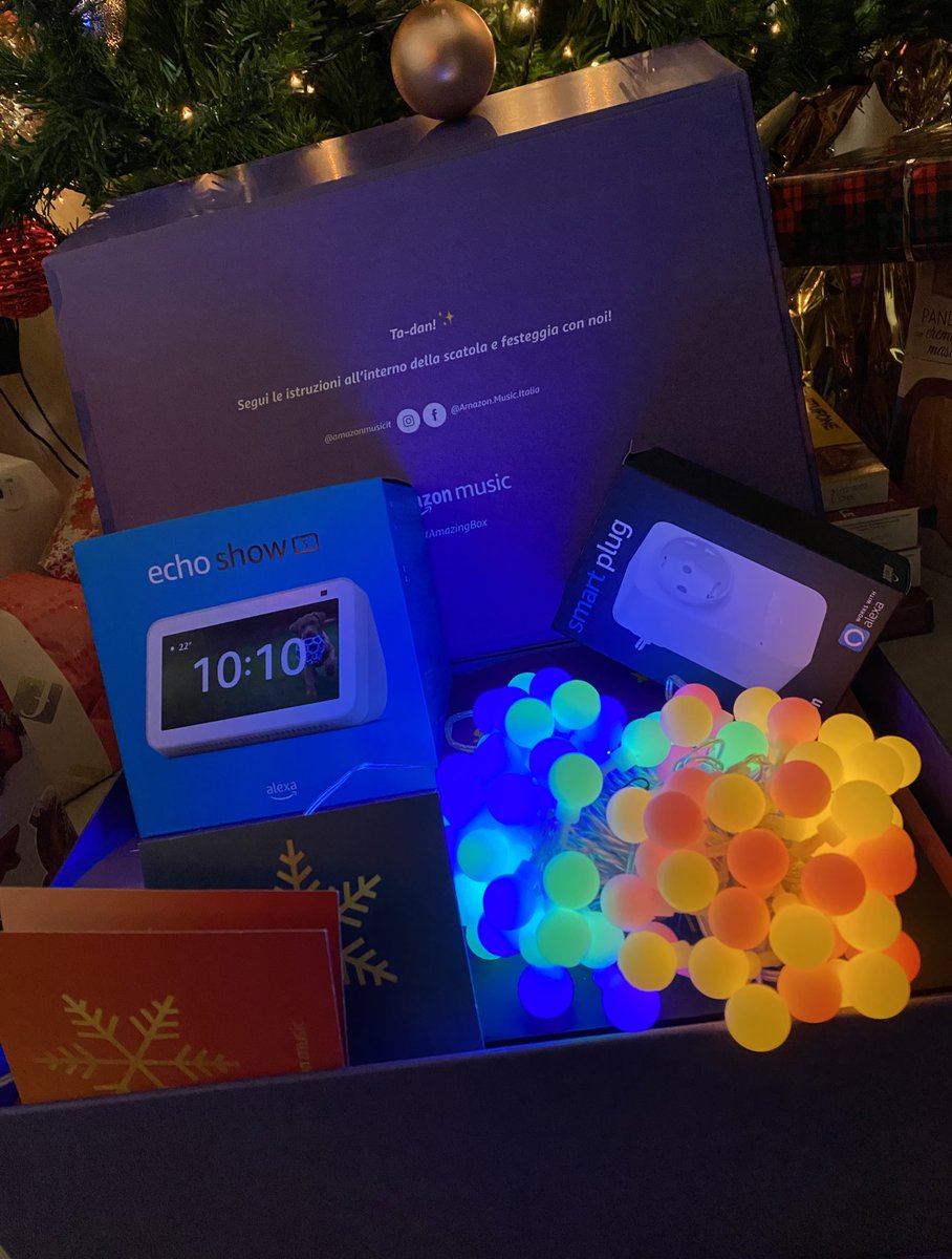 DemisChaos's tweet photo. Per una volta nella mia vita ho avuto una botta di 🍑 e ho vinto un contest ✨
#amazingbox https://t.co/igXt4JzgWR