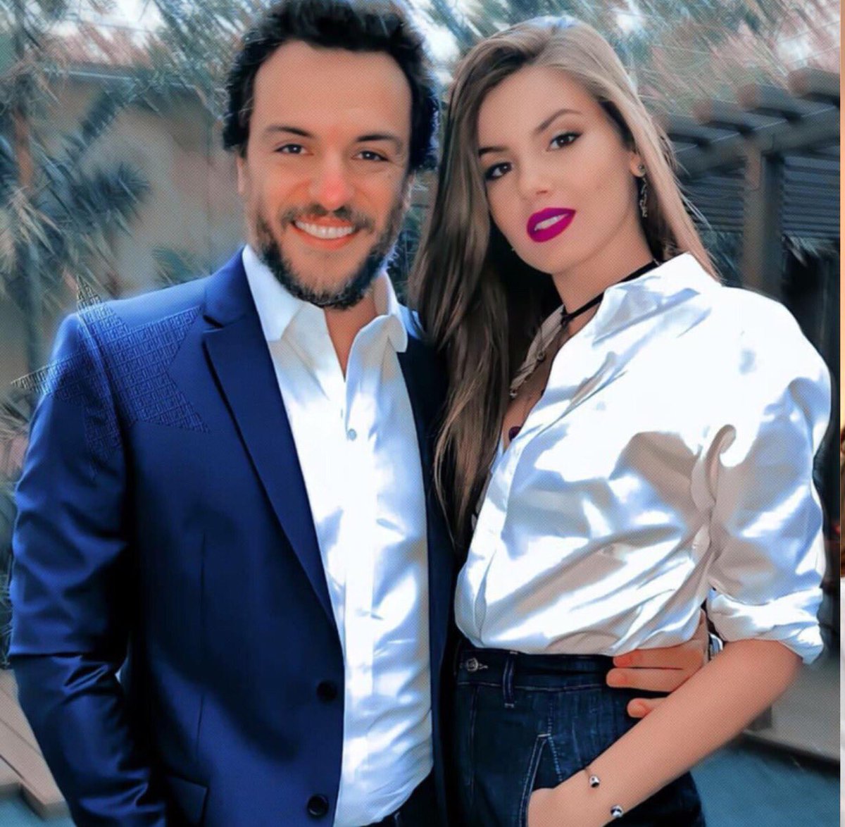 𝓔𝓵𝓲: 

¿Que decir que no sepa? La adoro y amo infinitamente. Muchas muchas gracias por tanto y todo. 

El cariño, amistad, respecto y amor es recíproco. Muchas gracias por ser parte de mi vida y darme una de las mejores etapas. La adoroooo. Usted sabe.