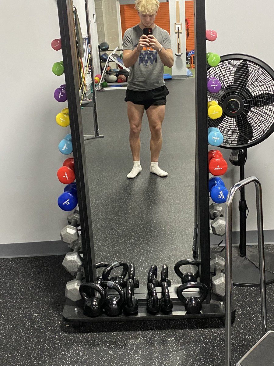 walter_smith_11's tweet photo. One month out of ACL surgery compared to two months out: I have my r.o.m. to 100% and am starting to gain muscle back in my leg. Big gains coming up. https://t.co/8hIJ2fHcEY