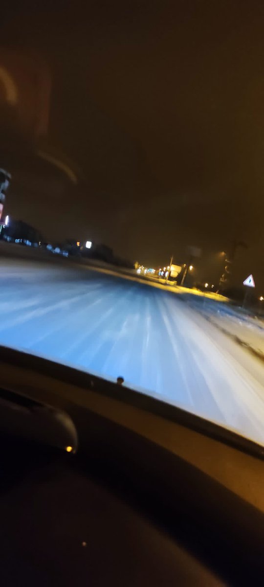 ozlemondeer_'s tweet photo. Artan fiyatlara karşı Ağrı' da yakıttan tasarruf ediyoruz 😄 yol degil buz pisti #lpg #kar #benzin #indirimnerede https://t.co/Z55wgleSG2