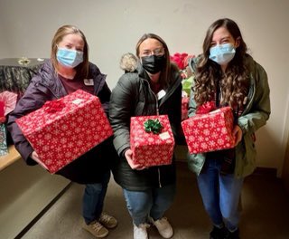 So thankful <a href="/Target/">Target</a> gave us $500 to partner with a local non-profit to shop for 2 families in need as part of our new Great Giftogether program! ♥️🎯 #R100Cares #WorkSomewhereYouLove <a href="/costend/">Courtney Heyen</a>