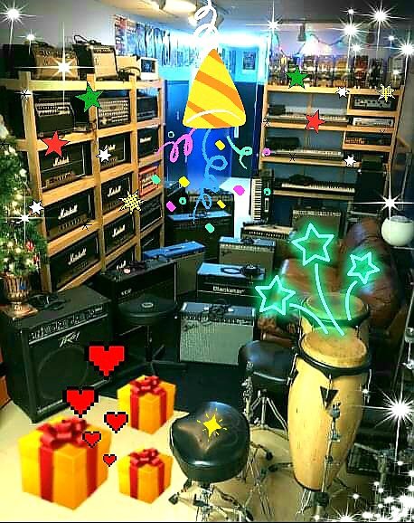 Inphase136's tweet image. From all of us @Inphase136, we wish all of you the happiest of holidays and a healthy New Year! 🎉🎊😁🍾
#nextphase #Studio #HappyHolidays2021 #HappyHolidays #localbusiness #LongIsland #Festivus #NewYear 
#music #rehearsal #love #friends #family #celebration