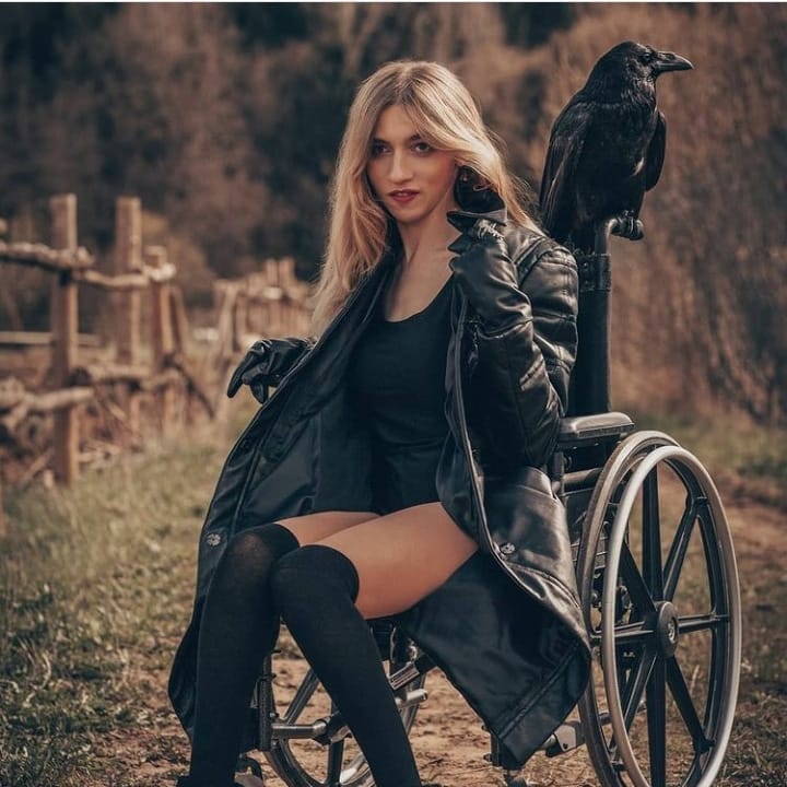 Ella es Angelina Wales, represento a Bielorusia en la primera edición de Miss Wheelchair World.
Visita misswheelchairworld2.blogspot.com