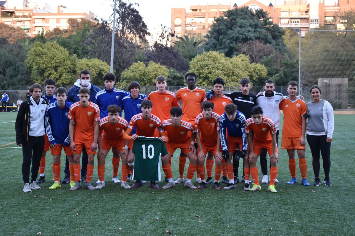 avel_dt's tweet photo. Equipo 🧡🔝 https://t.co/hod9aSp6sx