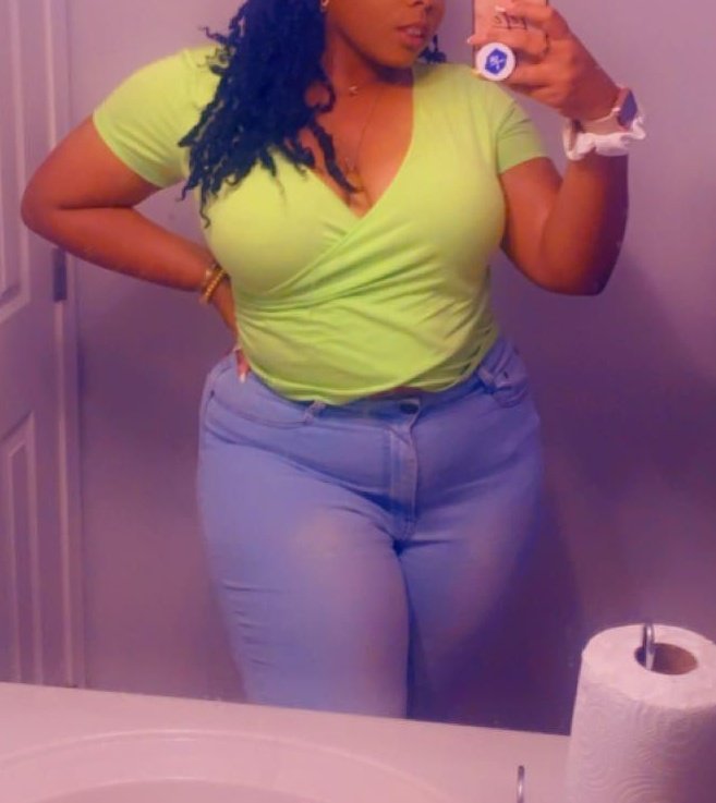 uncle__za's tweet image. But big bodies are more beautiful than slim bodies.😑