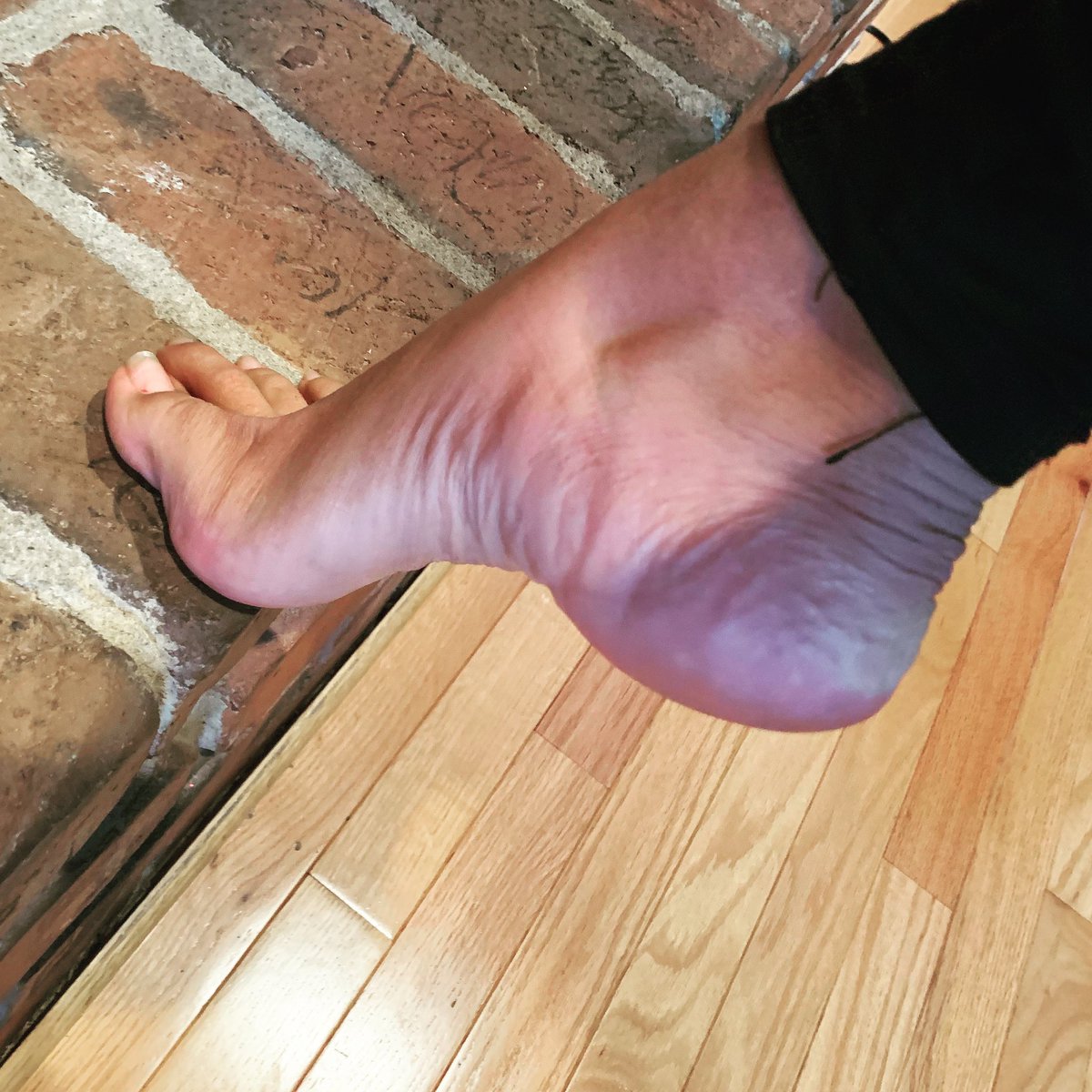 Karamel_Feet's tweet photo. arches 😜 https://t.co/78bw5TELNW