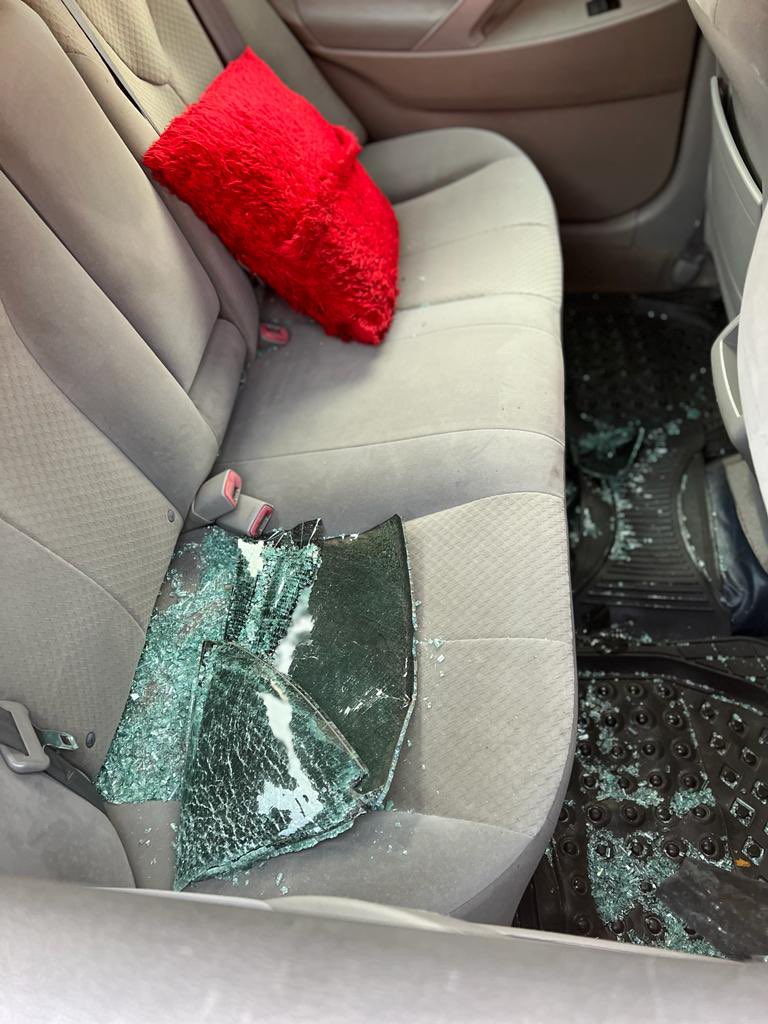 adroittours's tweet photo. What Gov. Fayemi’s convoy did to my brother on his way from Abuja to Lagos yesterday around Akure junction. @segalink @Gidi_Traffic @instablog9ja @Gistloversblog1 @GistReel @channelstv @ARISEtv https://t.co/xhVKbZgxij