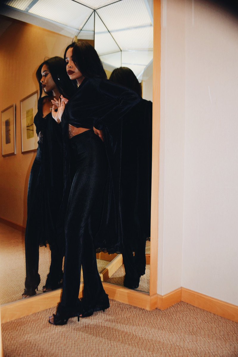 THEODDITYEYE tweet media