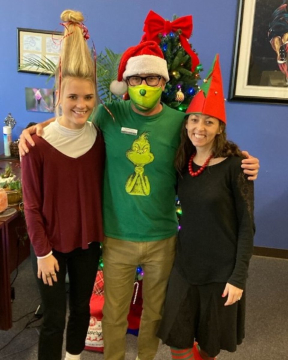 h2healthrehab's tweet photo. Our Beaches, FL crew is ready for Christmas! With the Grinch and the Who's treating at our clinic, you know you'll get great therapy with a side of holiday cheer π
#H2Health #DareToMakeADifference https://t.co/v7aTUC57D6