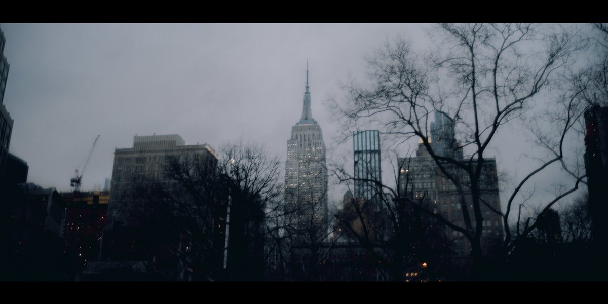 monaris's tweet photo. Blurred lines. / NYC https://t.co/eWPzSt3cCl