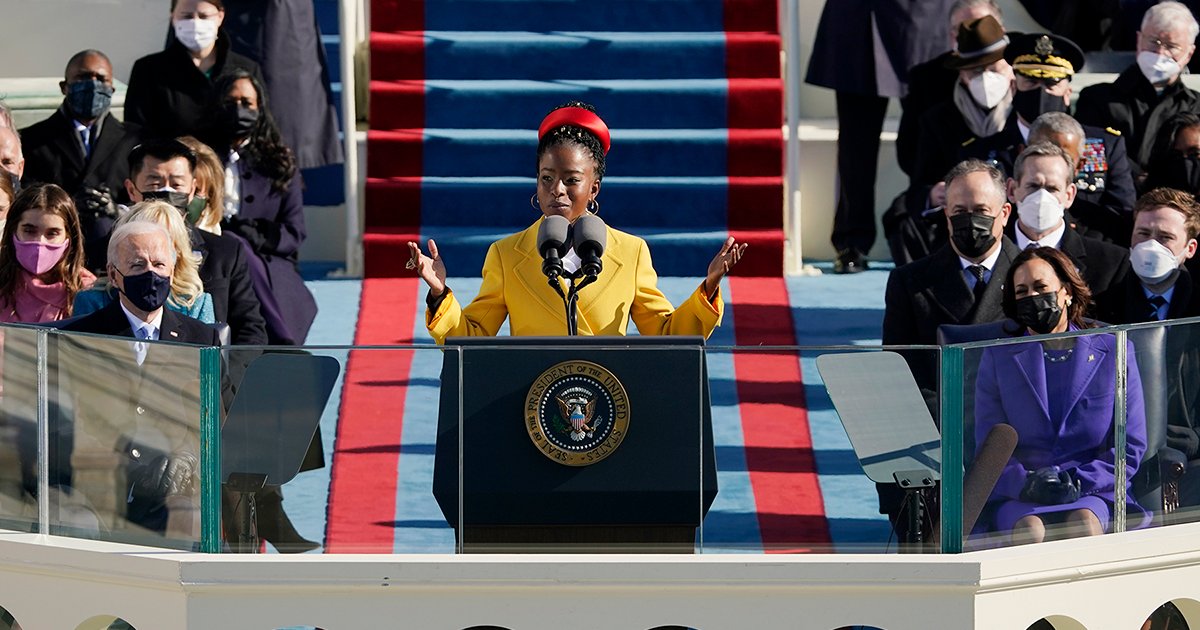 facinghistory's tweet image. #YearInReview: this year @TheAmandaGorman became the youngest inaugural poet, making history w/ her powerful poem “The Hill We Climb”. The key themes - healing, progress and a move toward unity - have been important touchstones for all of #2021. facinghistory.org/educator-resou…