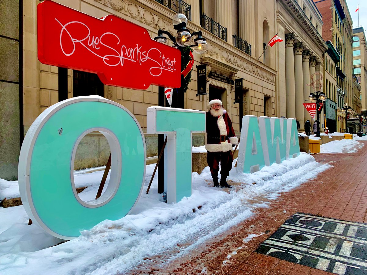 SparksStreet's tweet photo. Merry Christmas!
Wishing you a safe & happy holiday season from everyone at #MySparksStreet!
🎄
Joyeux Noël!
Nous vous souhaitons une bonne et heureuse saison des fêtes du quartier de la rue Sparks!
.
#maruesparks #happyholidays #joyeusesfêtes #winterwander #cocoacrawl https://t.co/9H6MWtDB0J