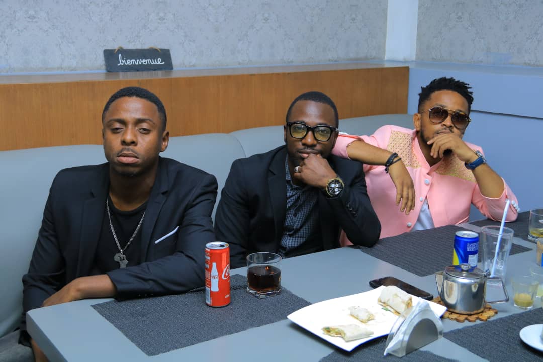 241 X <a href="/JRioMusique/">Seigneur Petit Coeur 💕</a> 
Elle est belle la musique Gabonaise.