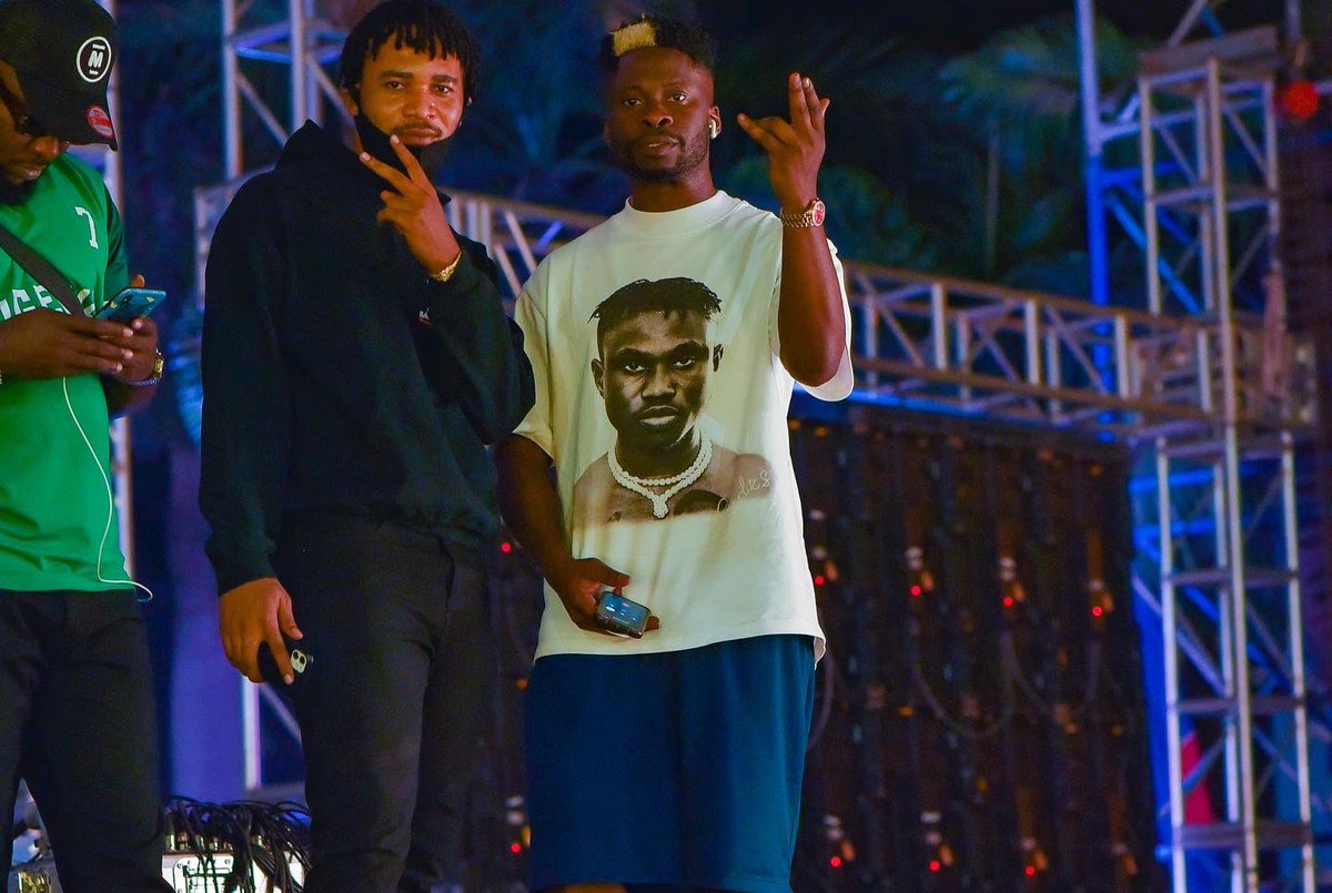 SnowChiff's tweet photo. Davido live in concert was mad. Thanks for everyone who came to support me @davido @ECoolOfficial #davidoliveinconcert https://t.co/RRHKKoEAcf