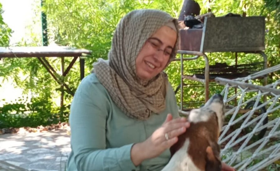 UyumluTris's tweet image. ELİMİZDEN BİR ŞEY GELMİYOR BARİ DUYURALIM!

4 ay önce tutuklanıp Antalya CİK'e gönderilen kalp hastası Firdevs TAŞKIN, görüş gününde kızına:

"Geçen gün hastaneye giderken jandarmaların önünde bayıldım. İyi değilim, ölmemi bekliyorlar." dedi. @abdulhamitgul

AdaletYoksa EkmekYok