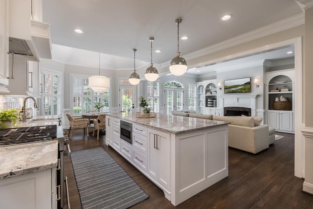 DanielBuildsInc's tweet photo. Gather with people you love this Holiday Season in a space designed to feel like home.
#gather #familytime #christmastime #housetohome #upstatesc #danielbuilders #buildingtrust #remodel #kitchendesign https://t.co/yBnsqBJ2ta