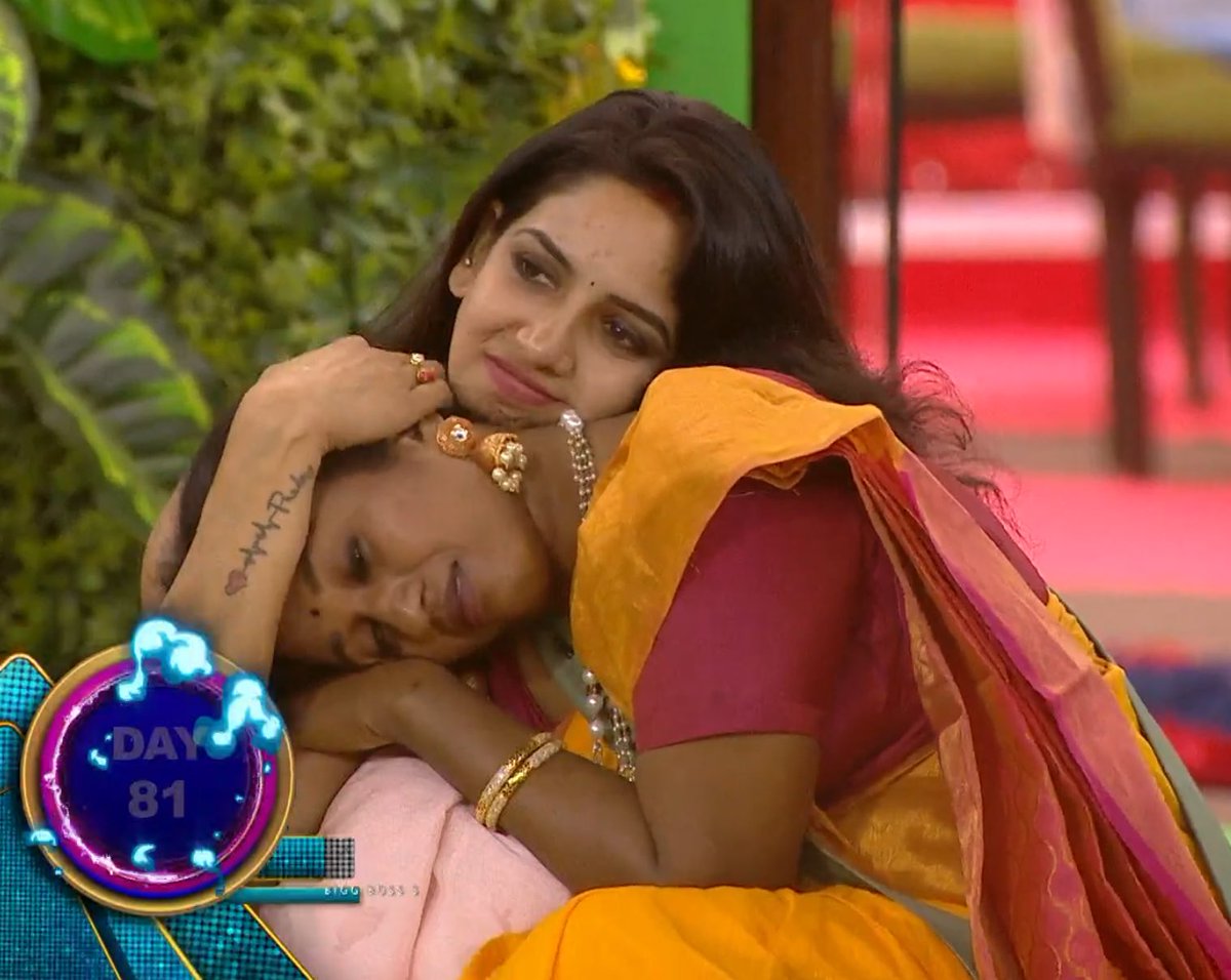 Punnagaipoove_'s tweet image. Pav babe, I love you so much 😭😭❤️❤️❤️❤️ You deserve everything in life 🥺🥺❤️❤️ Una paaratti paaratti enaku bore adichu pochu 🥺 

#Pavni #BiggBossTamil5