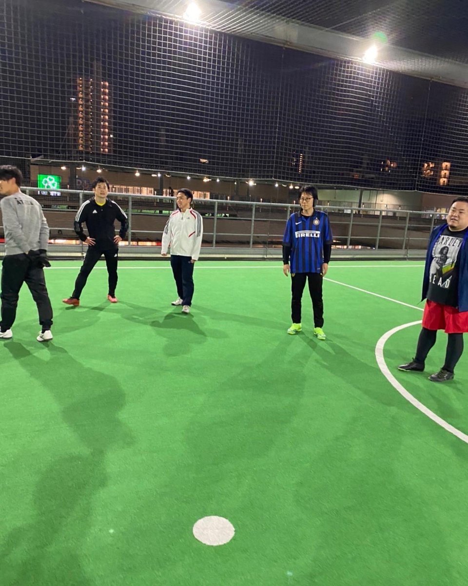 tomodachisaikyo's tweet photo. 友達最強　フットサルでした☺️☺️ 

平日でも仕事終わりに集まれる仲間がいれば　楽しいですね！共に成長できる仲間☺️ 

#友達最強　
#友達150人できるかな https://t.co/qjgSdWDjTY