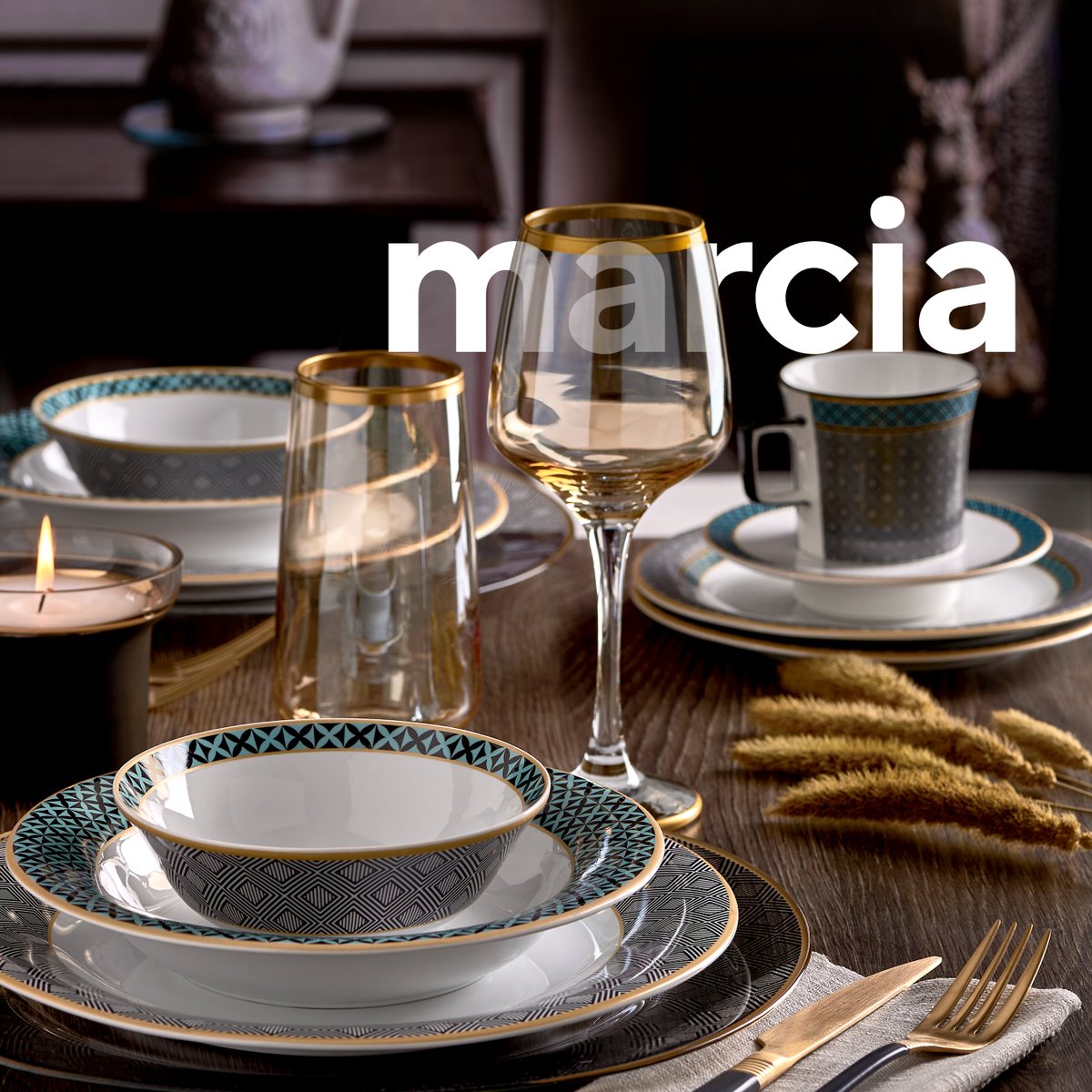 Selçuklu desenleri ve turkuaz renginin asilliği ile bütünleşmiş bir Marcia.

#eviniyihali #decorium #yaşam #life #gild #handmade