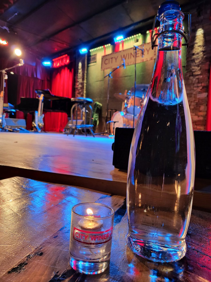 Libro Musica the Music Library tweet media