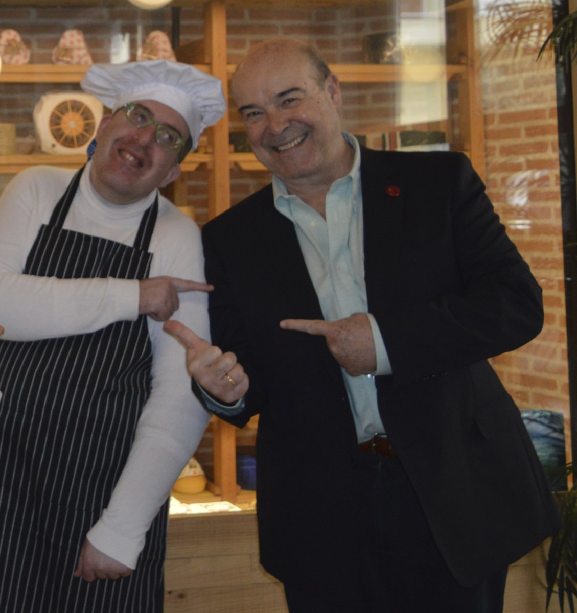 Vamoooos amigoooo‼️‼️‼️ QUÉ TE VAS A PONER PRONTO BUENOOOO‼️ Te quieroooooo mucho❤️💚 #AntonioResines